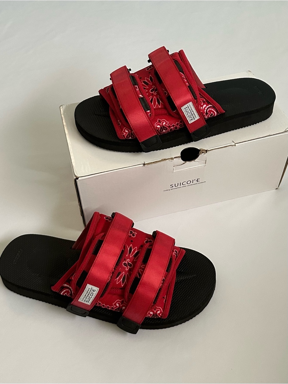 Suicoke Moto-Cab Red Paisley Depa-Cab PT02 Designer Sandals